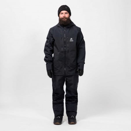Jones Men's Shralpinist Recycled Gore-Tex Pro Jacket 2024 in the Stealth Black colorway.