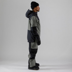 **Rider is 5’11, 155 lbs and wears a size L **Rider is 5’11, 155 lbs and wears a size L