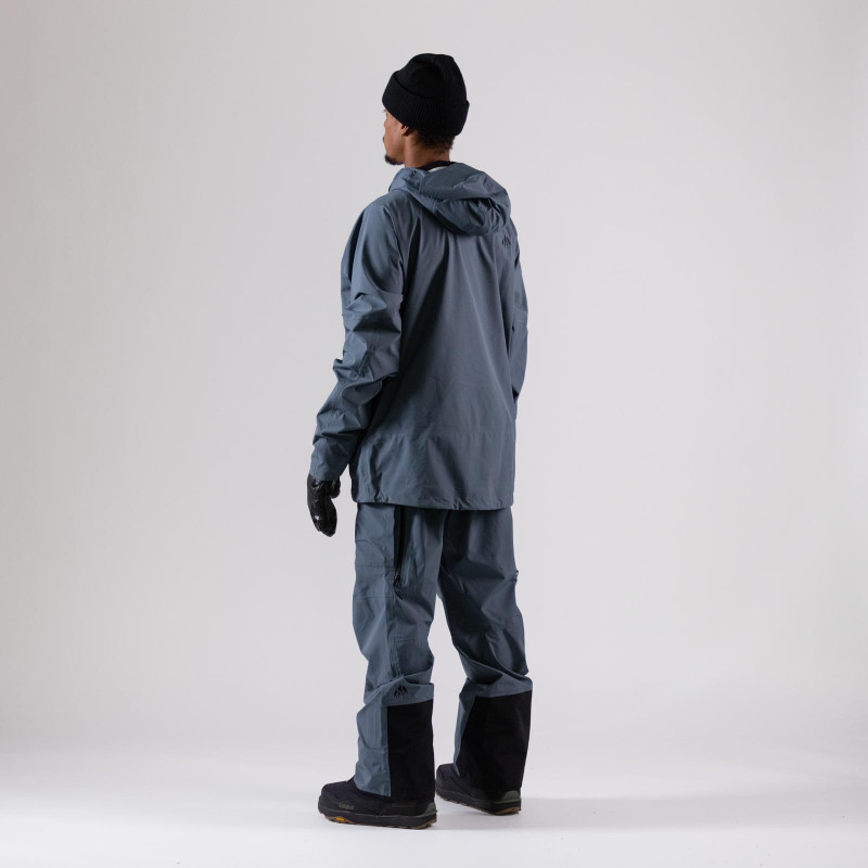 **Rider is 5’11, 155 lbs and wears a size L